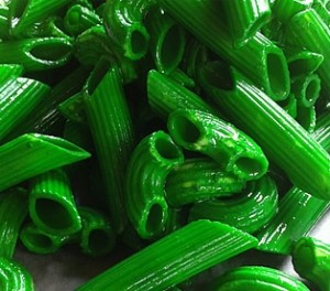 barevne ryzove testoviny zelene